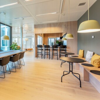 Workspace Geneva & Office Space: FlexOffice Patio Plaza